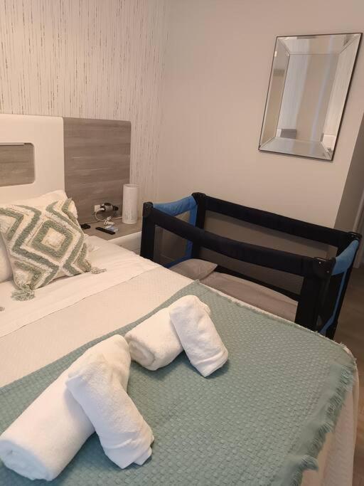 ¡Al Lado De La Clinica Oftalmologica Vega! Lejlighed Oviedo Eksteriør billede