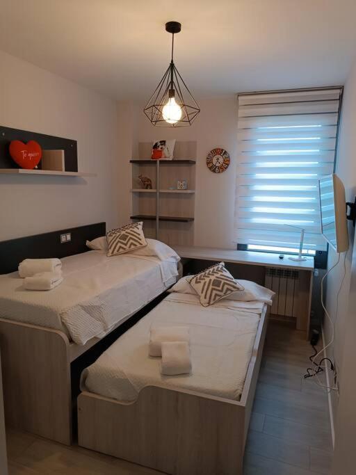 ¡Al Lado De La Clinica Oftalmologica Vega! Lejlighed Oviedo Eksteriør billede