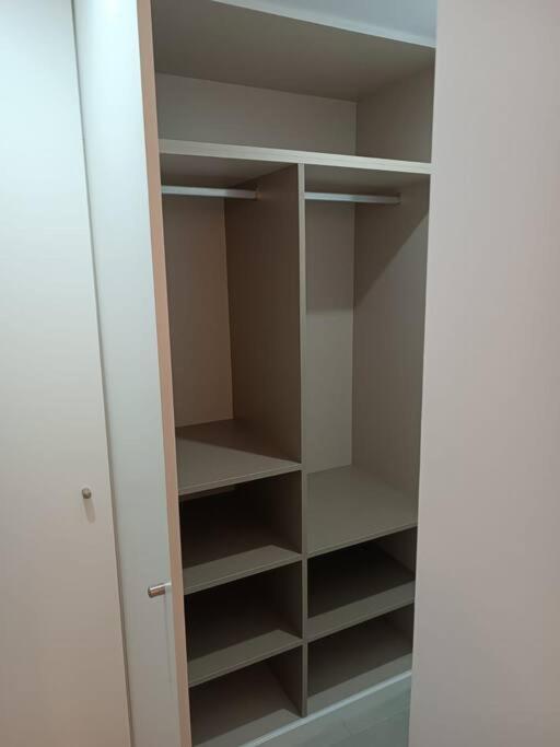 ¡Al Lado De La Clinica Oftalmologica Vega! Lejlighed Oviedo Eksteriør billede