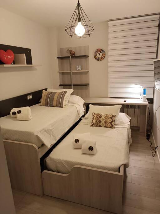 ¡Al Lado De La Clinica Oftalmologica Vega! Lejlighed Oviedo Eksteriør billede