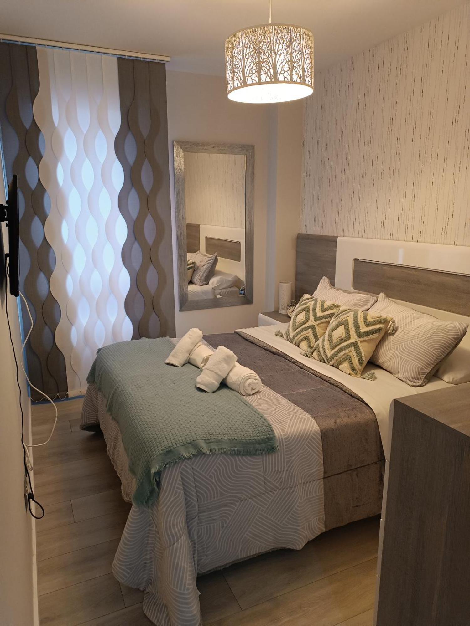 ¡Al Lado De La Clinica Oftalmologica Vega! Lejlighed Oviedo Eksteriør billede