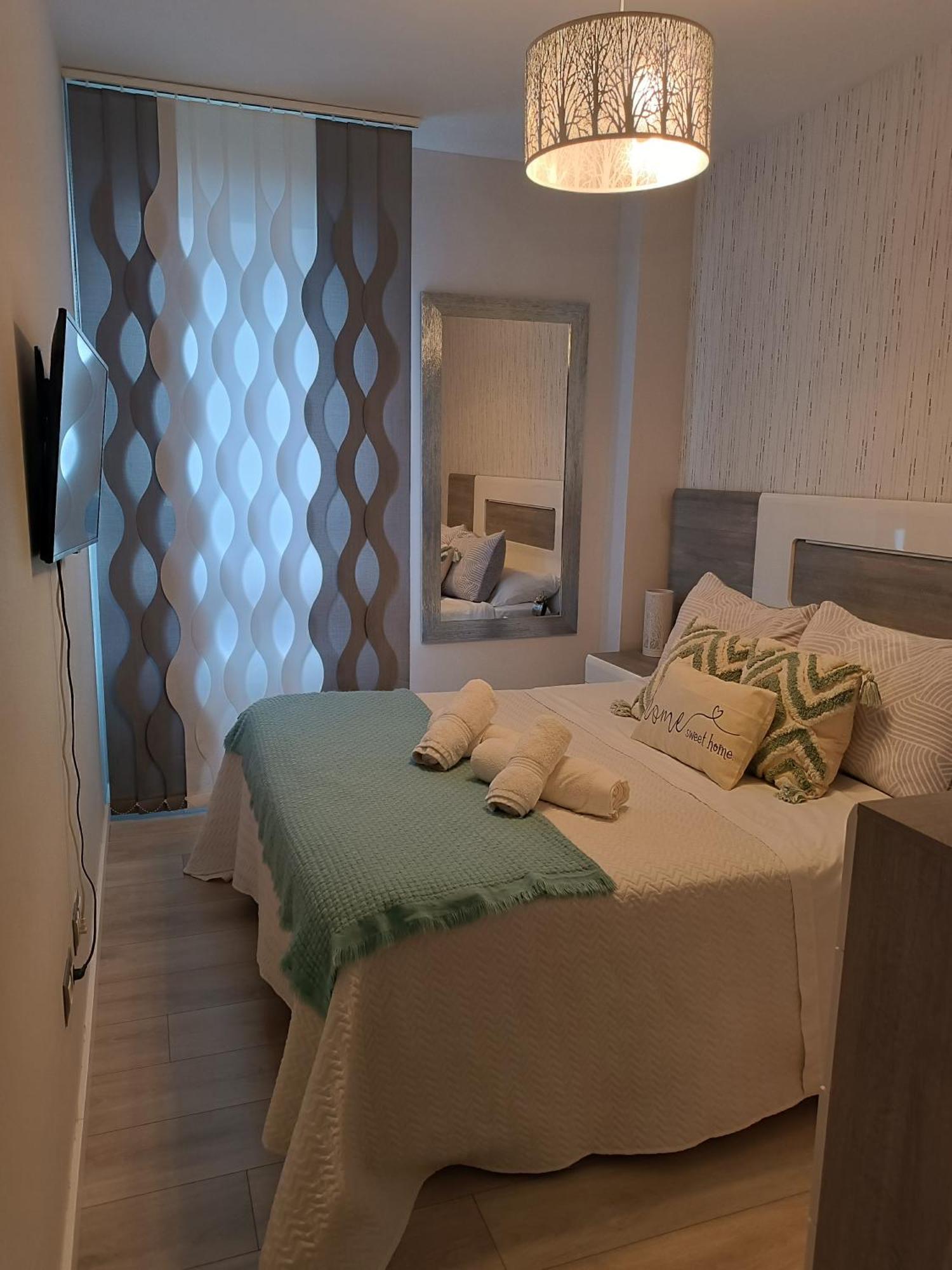 ¡Al Lado De La Clinica Oftalmologica Vega! Lejlighed Oviedo Eksteriør billede